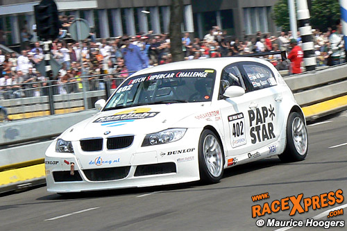 Peter Claassen rijdend in de BMW 1-serie uit de DSC